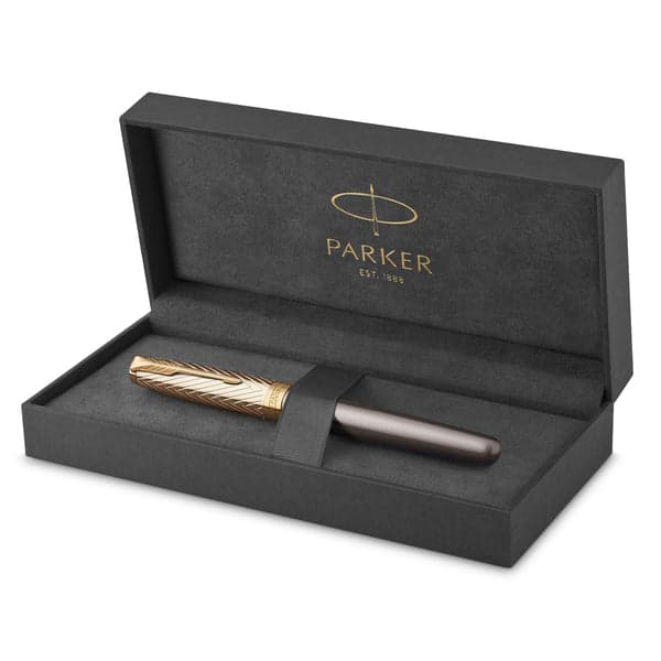 Parker Sonnet Pioneers Collection Gold Trim Fountain Pen 2