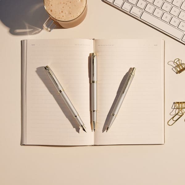 Parker IM Monochrome Champagne Fountain Pen - Medium or Fine Nib 3